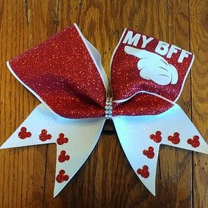 Cheer bow